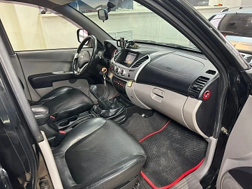 Mitsubishi L200, 2012г, полный привод, механика