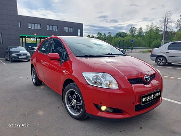 Toyota Auris, 2008г, передний привод, робот