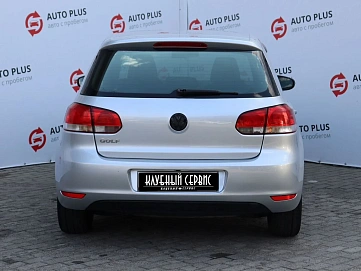 Volkswagen Golf, 2012г, передний привод, механика