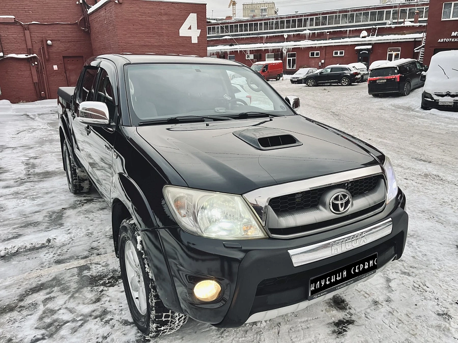 Toyota Hilux, 2010г., полный привод, автомат