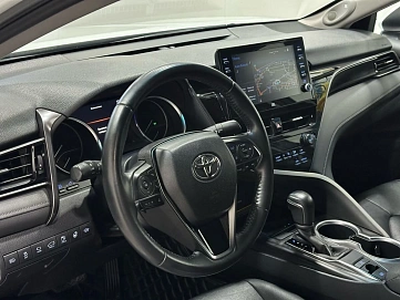 Toyota Camry, 2021г, передний привод, автомат