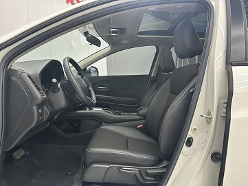 Honda Vezel, 2022г, передний привод, вариатор