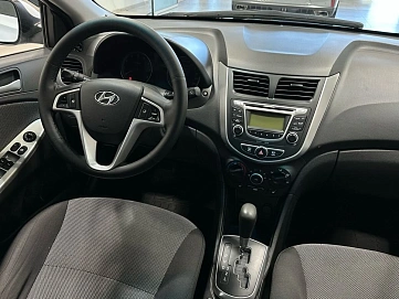 Hyundai Solaris, 2013г, передний привод, автомат