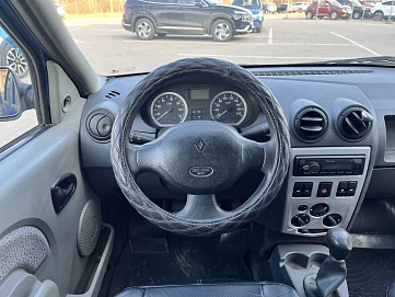 Renault Logan, 2005г, передний привод, механика