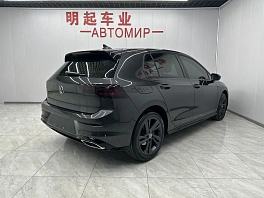 Volkswagen Golf, 2021г, передний привод, робот