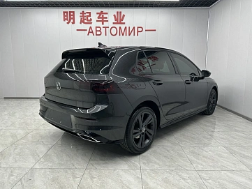 Volkswagen Golf, 2021г, передний привод, робот