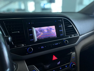 Hyundai Elantra, 2018г, передний привод, автомат