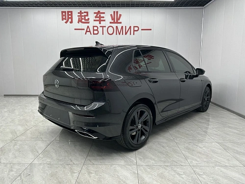 Volkswagen Golf, 2021г, передний привод, робот