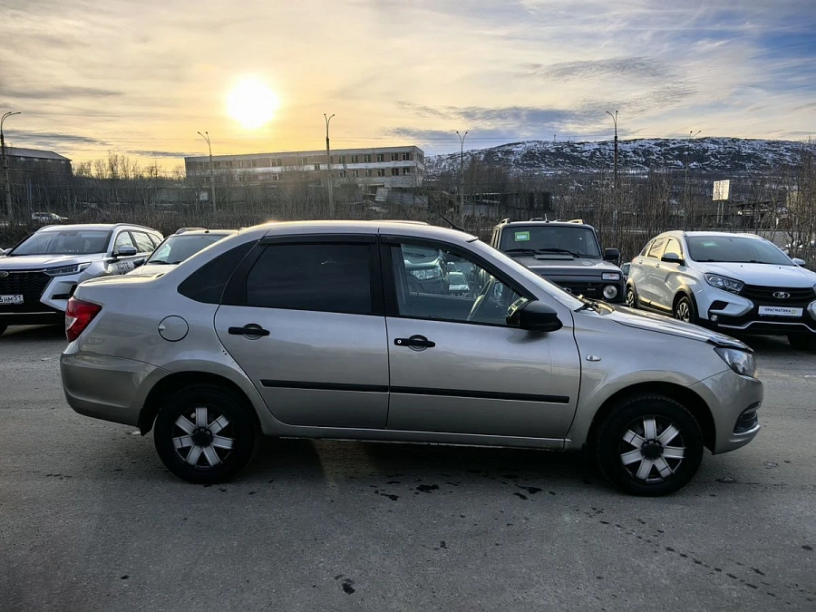 Lada (ВАЗ) Granta, 2019г., передний привод, механика