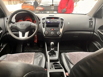 Kia Ceed, 2012г., передний привод, механика