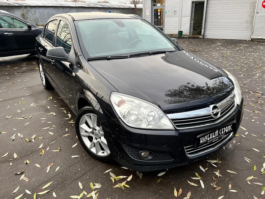 Opel Astra, 2010г., передний привод, автомат