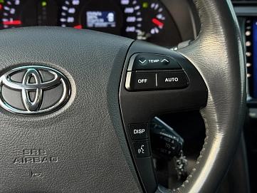 Toyota Camry, 2010г, передний привод, автомат