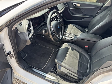 BMW 2 серии, 2020г, передний привод, автомат