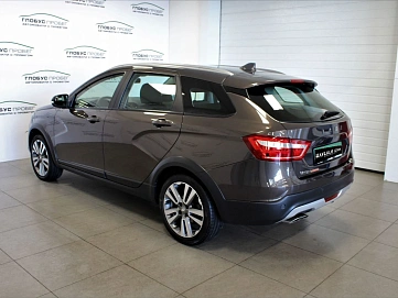 Lada (ВАЗ) Vesta, 2019г, передний привод, механика