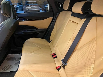 Changan UNI-V, 2023г, передний привод, робот