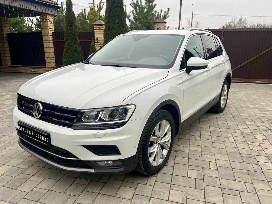 Volkswagen Tiguan, 2019г., полный привод, робот