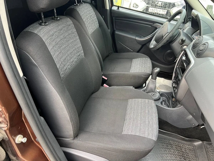 Renault Duster, 2013г., передний привод, механика