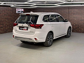 Mitsubishi Outlander, 2022г., передний привод, вариатор