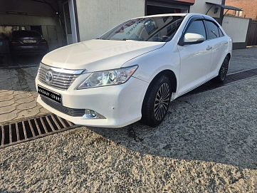 Toyota Camry, 2012г, передний привод, автомат
