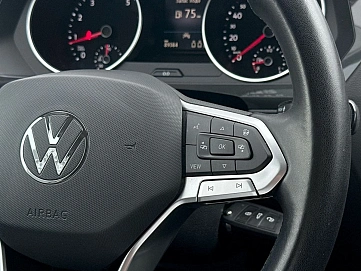 Volkswagen Tiguan, 2021г, полный привод, робот