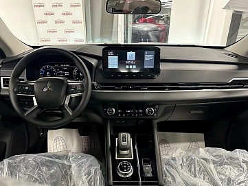 Mitsubishi Outlander, 2023г, передний привод, вариатор