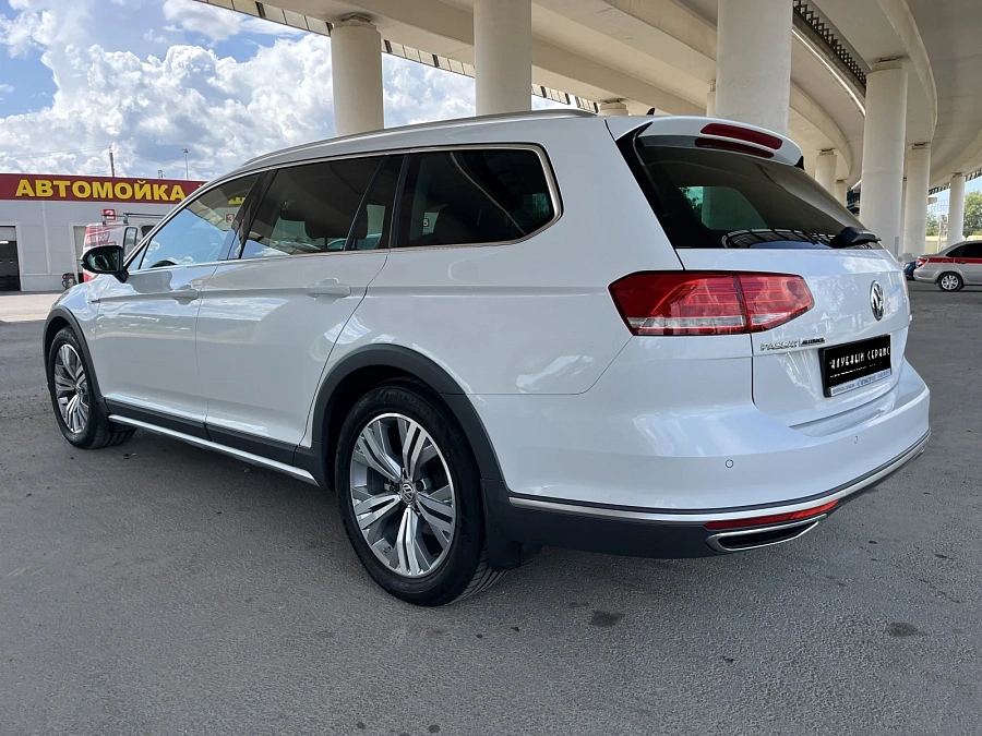 Volkswagen Passat, 2019г., полный привод, робот