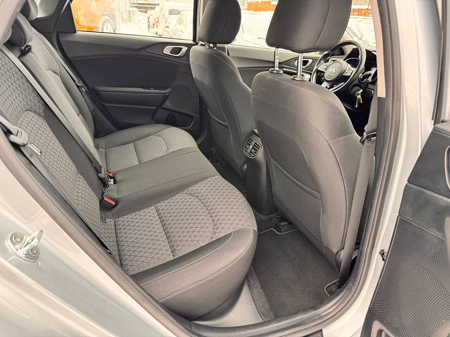 Kia Ceed, 2020г., передний привод, робот