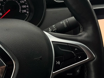 Renault Arkana, 2019г, передний привод, вариатор