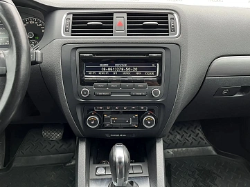 Volkswagen Jetta, 2012г, передний привод, автомат