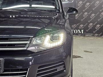Volkswagen Touareg, 2011г, полный привод, автомат