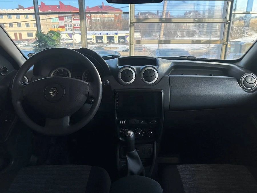 Renault Duster, 2012г., передний привод, механика