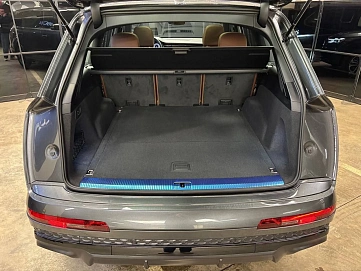 Audi Q7, 2025г, полный привод, автомат