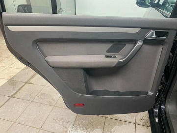 Volkswagen Touran, 2011г, передний привод, механика