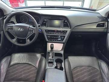 Hyundai Sonata, 2016г, передний привод, автомат