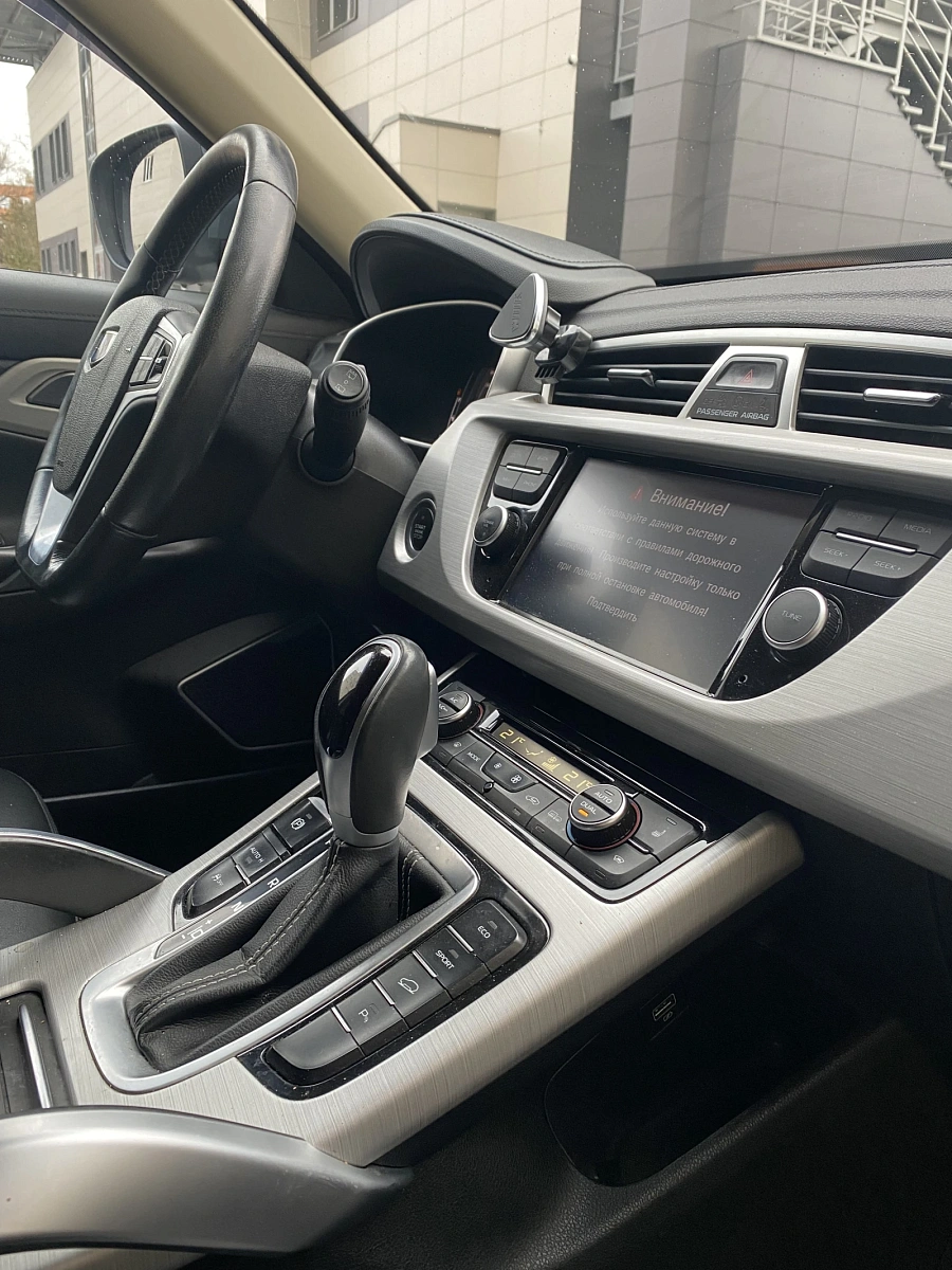 Geely Atlas, 2019г., передний привод, автомат