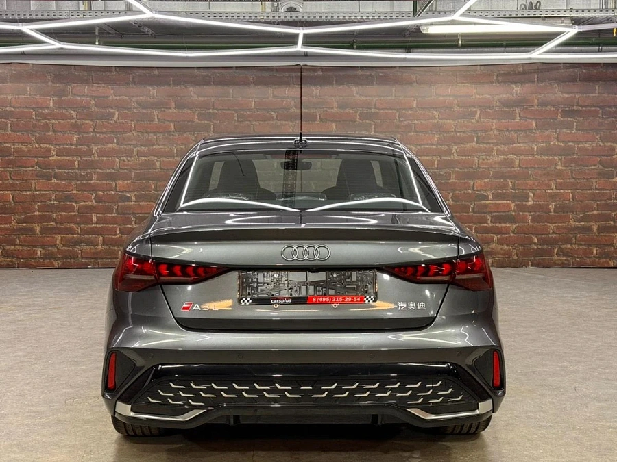 Audi , 2025г., передний привод, робот