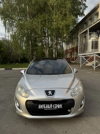 Peugeot 308, 2011г, передний привод, автомат
