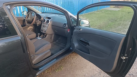 Opel Corsa, 2012г, передний привод, робот