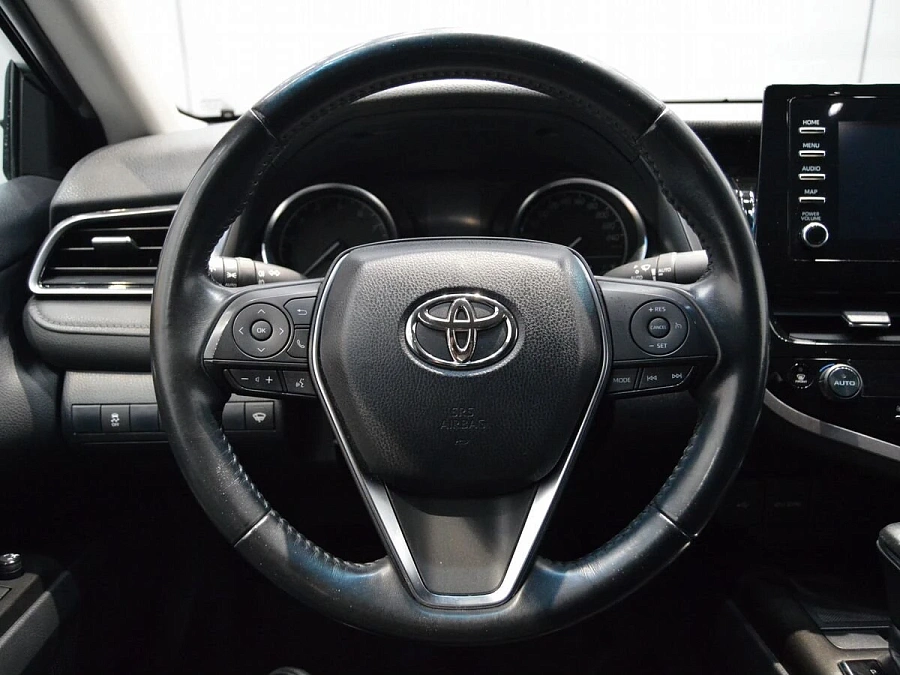 Toyota Camry, 2021г., передний привод, автомат