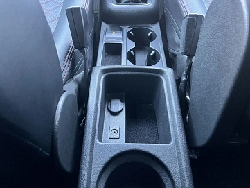 Volkswagen Tiguan, 2011г., передний привод, механика