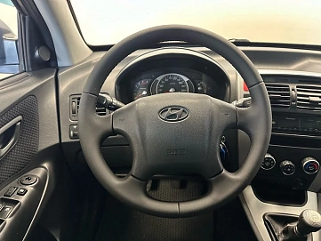 Hyundai Tucson, 2008г, передний привод, механика