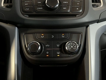 Opel Zafira, 2012г, передний привод, автомат