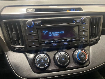 Toyota RAV4, 2016г, передний привод, вариатор