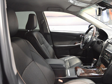 Toyota Camry, 2015г, передний привод, автомат