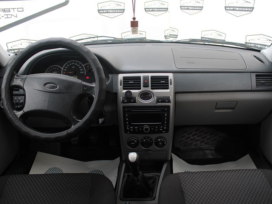 Lada (ВАЗ) Priora, 2012г., передний привод, механика