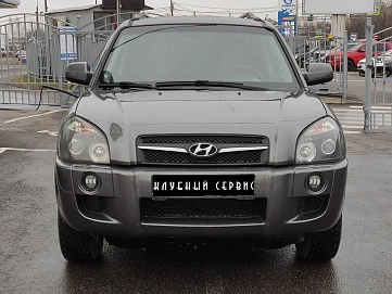 Hyundai Tucson, 2008г, передний привод, автомат