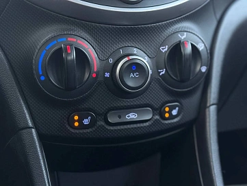 Hyundai Solaris, 2015г, передний привод, автомат