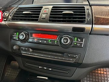 BMW X5, 2010г, полный привод, автомат