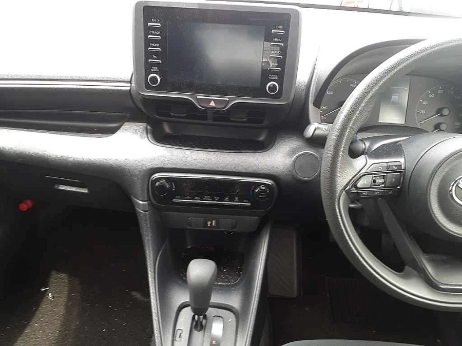 Toyota Yaris, 2022г., передний привод, вариатор