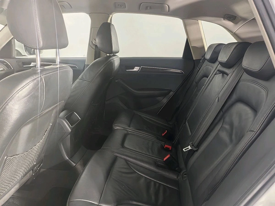 Audi Q5, 2010г., полный привод, робот